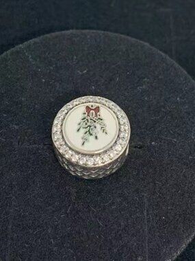 Pandora Kiss Me Bead Charm